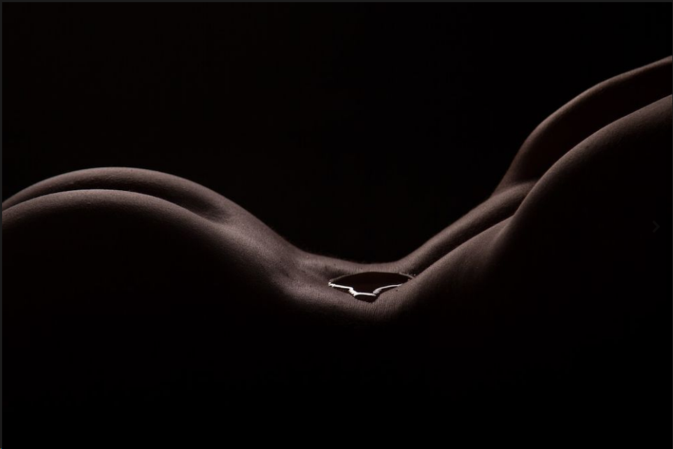 Low key body detail in shadow